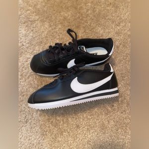 Black Nike Cortez’s